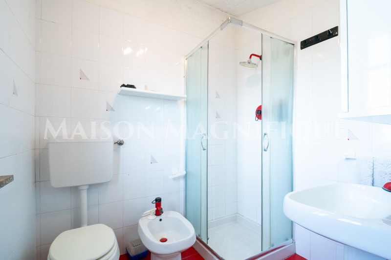 Immagine 34 di Villa in vendita  in Via Argine Volano a Ferrara