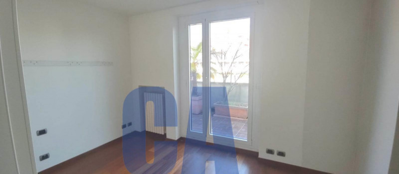 Immagine 8 di Ufficio in vendita  in VIA DONIZETTI GAETANO a Monza