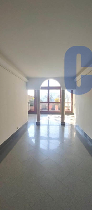 Immagine 17 di Ufficio in vendita  in VIA DONIZETTI GAETANO a Monza