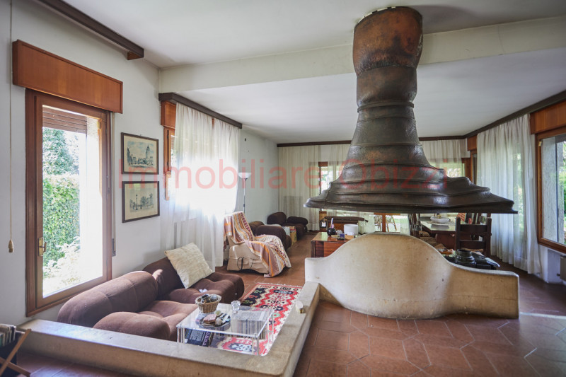 Immagine 4 di Villa in vendita  in Via Firenze a Selvazzano Dentro