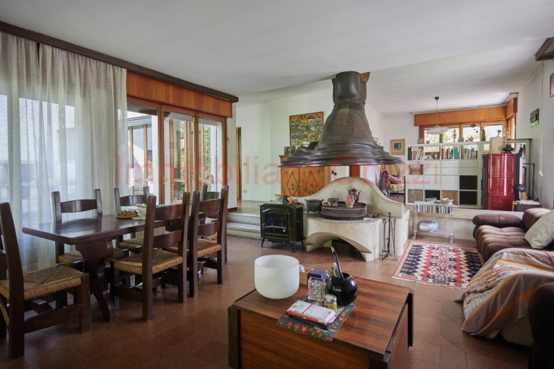 Immagine 5 di Villa in vendita  in Via Firenze a Selvazzano Dentro