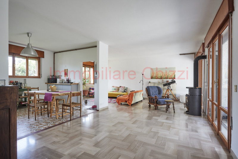 Immagine 9 di Villa in vendita  in Via Firenze a Selvazzano Dentro