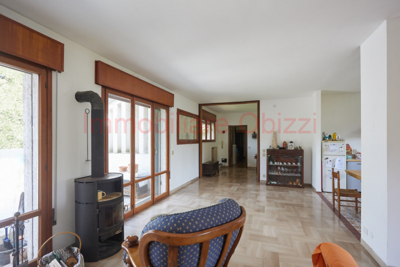 Immagine 11 di Villa in vendita  in Via Firenze a Selvazzano Dentro