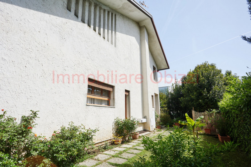 Immagine 17 di Villa in vendita  in Via Firenze a Selvazzano Dentro
