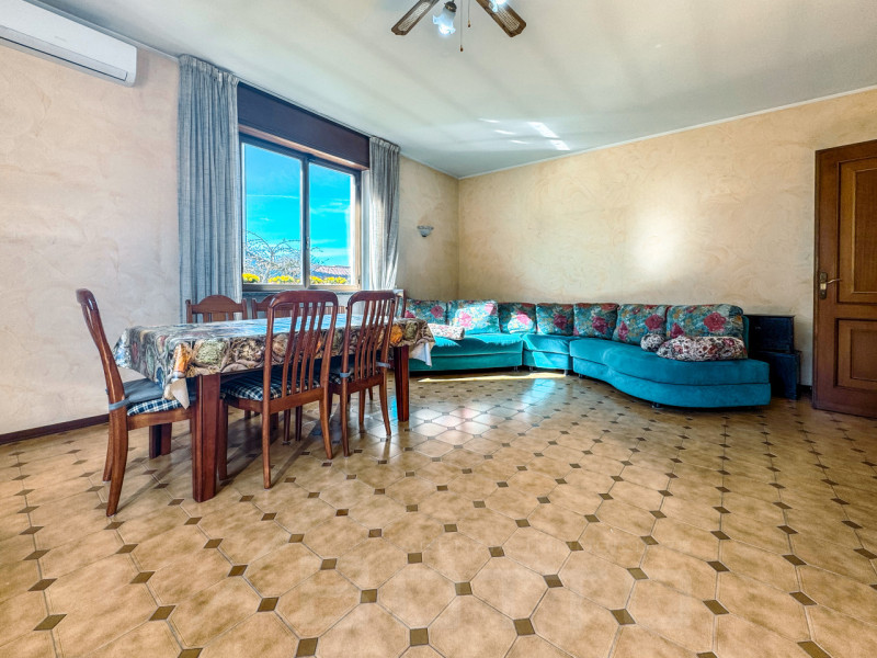 Immagine 4 di Casa bifamiliare in vendita  in via bescapè 26 a Borgomanero