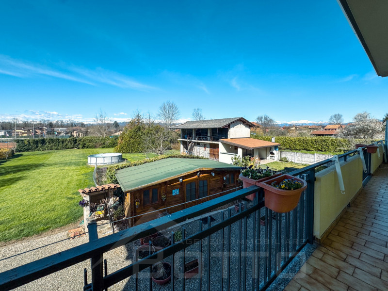 Immagine 13 di Casa bifamiliare in vendita  in via bescapè 26 a Borgomanero