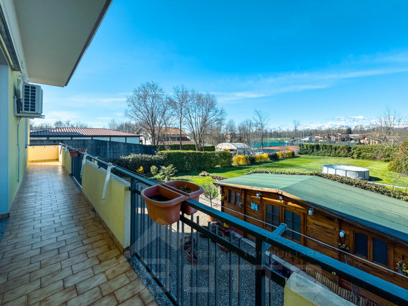 Immagine 22 di Casa bifamiliare in vendita  in via bescapè 26 a Borgomanero