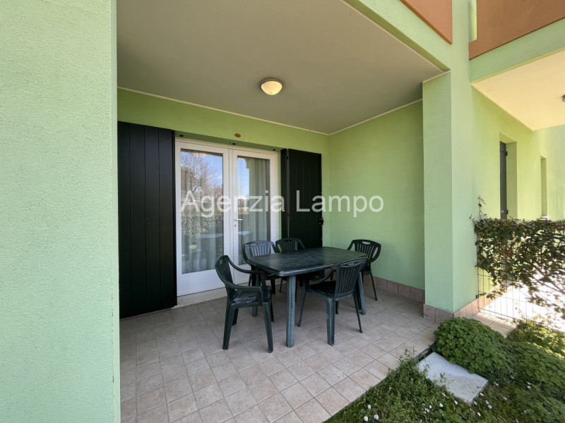 Immagine 2 di Villetta a schiera in vendita  in Viale dei Gabbiani a Caorle