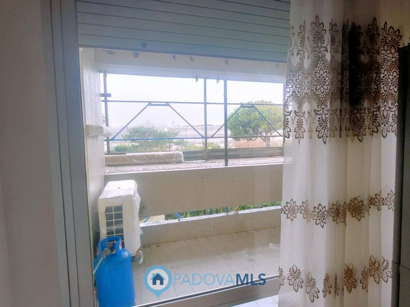 Immagine 17 di Appartamento in vendita  in via delle nazioni unite, 22 a Chioggia