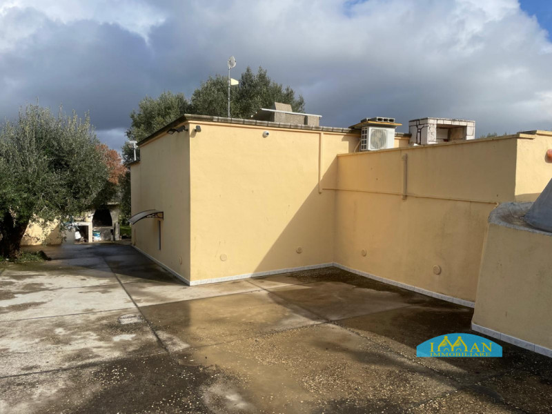 Immagine 15 di Villa in vendita  in Contrada Foggia Sant'Anna a Ceglie Messapico