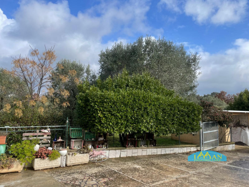 Immagine 16 di Villa in vendita  in Contrada Foggia Sant'Anna a Ceglie Messapico