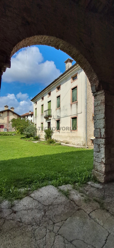 Immagine 4 di Rustico / casale in vendita  in via cazzola a San Vito Di Leguzzano