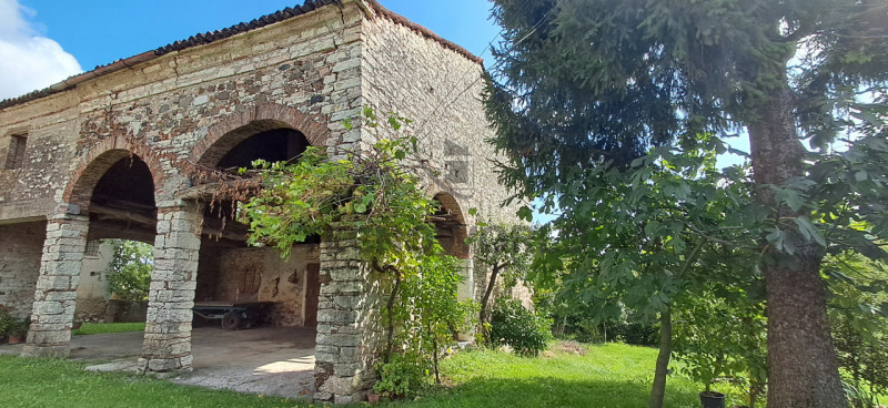 Immagine 6 di Rustico / casale in vendita  in via cazzola a San Vito Di Leguzzano