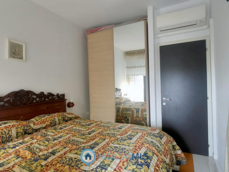 Immagine 16 di Appartamento in vendita  in Via delle Nazioni Unite a Chioggia