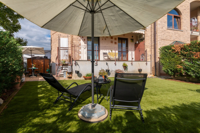 Immagine 11 di Appartamento in vendita  in VIA ISONZO 27 a Leini