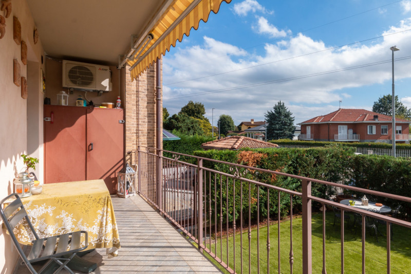 Immagine 18 di Appartamento in vendita  in VIA ISONZO 27 a Leini