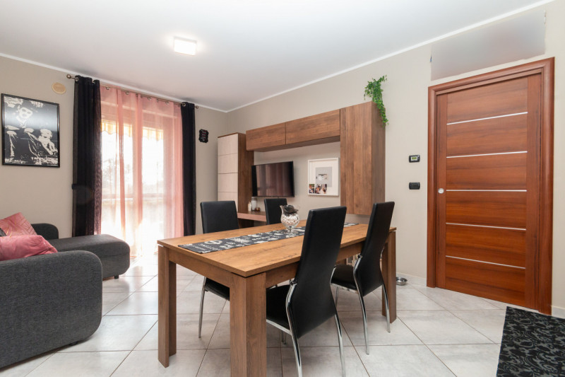 Immagine 25 di Appartamento in vendita  in VIA ISONZO 27 a Leini