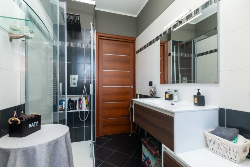 Immagine 30 di Appartamento in vendita  in VIA ISONZO 27 a Leini