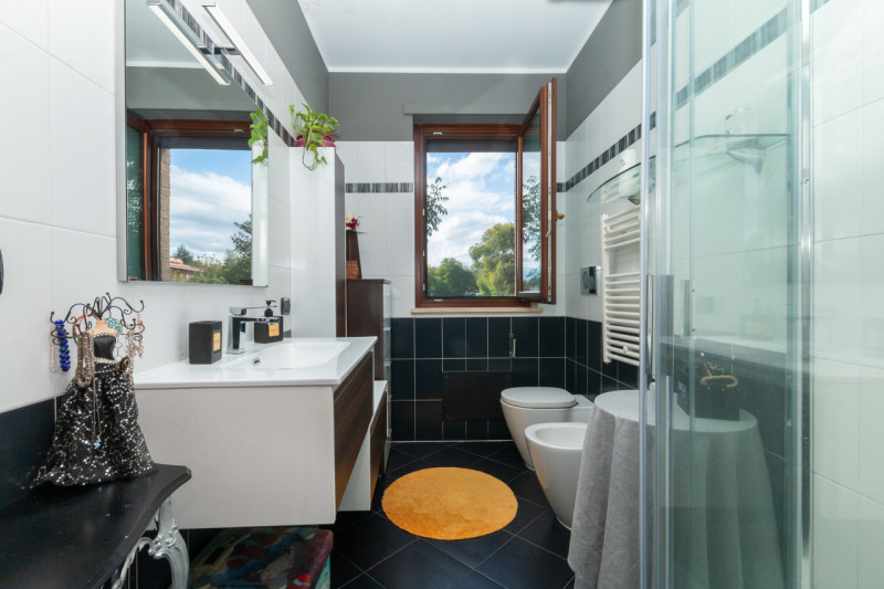 Immagine 40 di Appartamento in vendita  in VIA ISONZO 27 a Leini