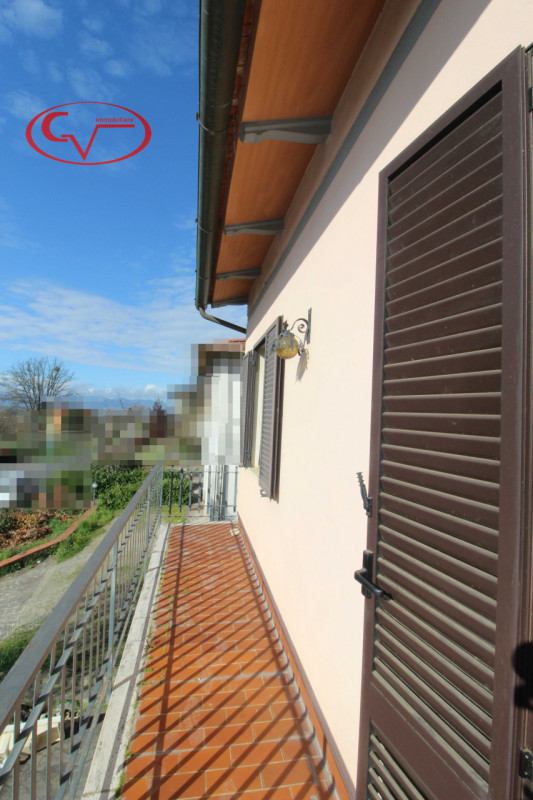 Immagine 13 di Casa bifamiliare in vendita  a Loro Ciuffenna