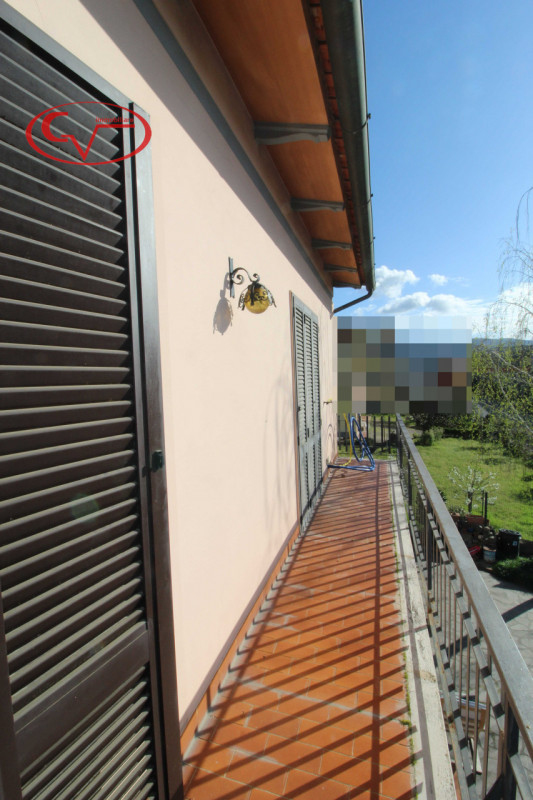 Immagine 14 di Casa bifamiliare in vendita  a Loro Ciuffenna