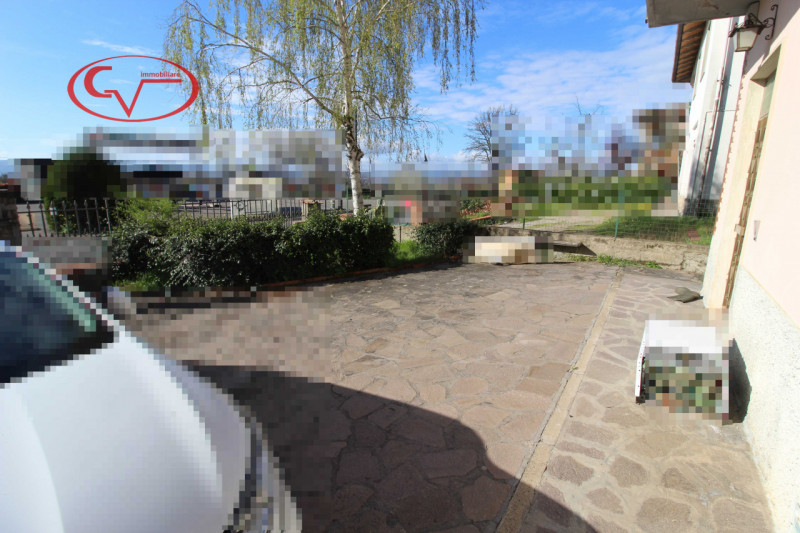 Immagine 17 di Casa bifamiliare in vendita  a Loro Ciuffenna