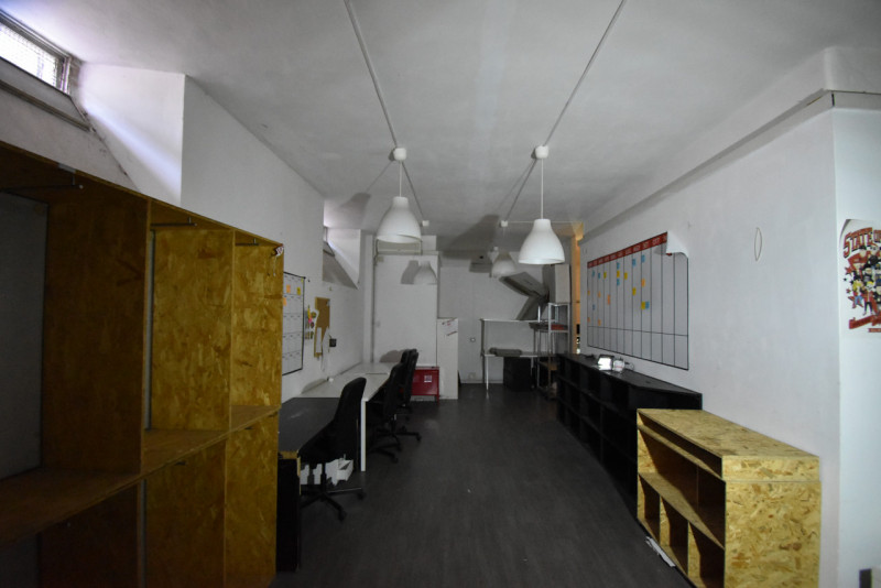 Immagine 11 di Appartamento in vendita  in Via Cino da Pistoia a Roma