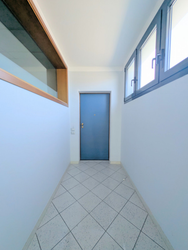 Immagine 15 di Ufficio in affitto  in thiene via gombe 18 a Thiene
