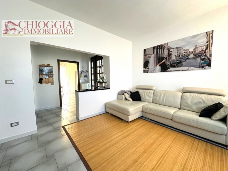 Immagine 9 di Casa indipendente in vendita  in Via Papa Giovanni XXIII a Chioggia