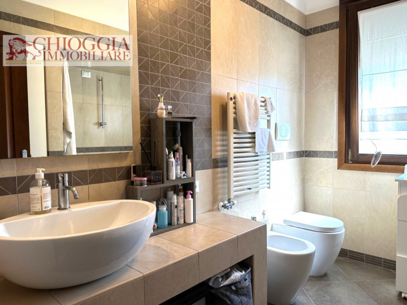 Immagine 16 di Casa indipendente in vendita  in Via Papa Giovanni XXIII a Chioggia