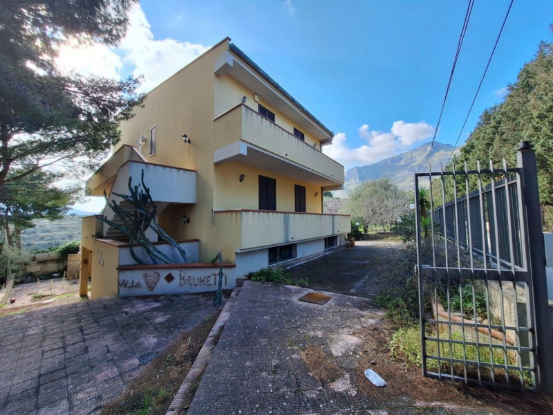 Immagine 2 di Appartamento in vendita  in via Piano Torre Marroia, N. snc a Altavilla Milicia