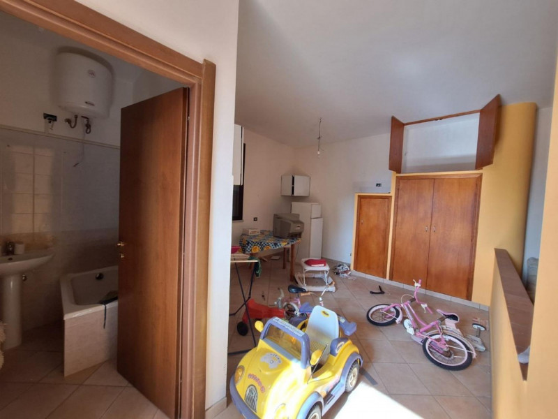 Immagine 10 di Appartamento in vendita  in via Piano Torre Marroia, N. snc a Altavilla Milicia