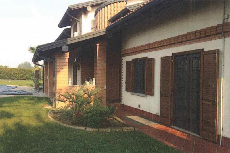 Immagine 17 di Villa in vendita  in Via Dante, N. 13 a Grezzago