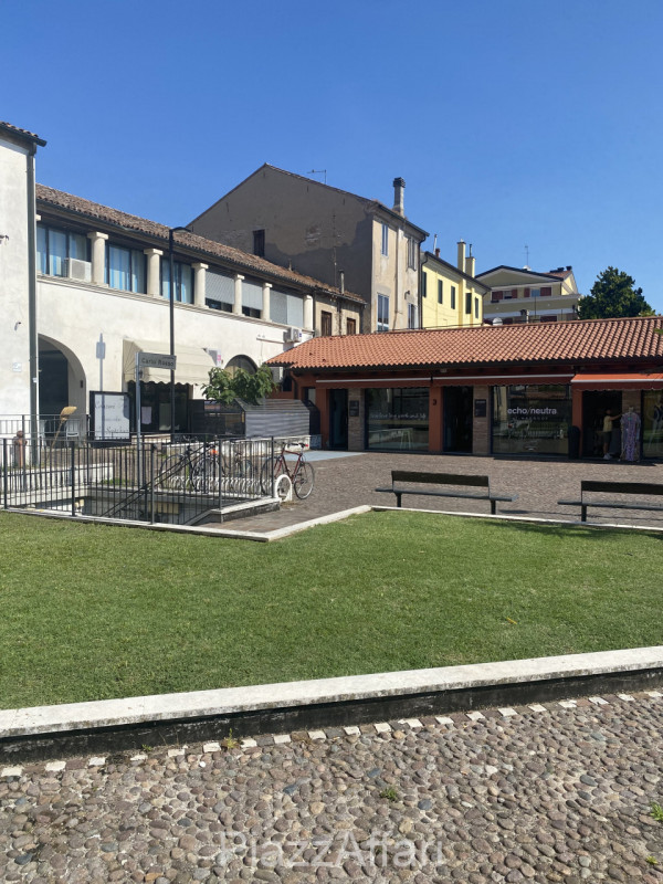 Immagine 8 di Negozio in vendita  in Piove di Sacco Piazzetta Carlo Rosso a Piove Di Sacco