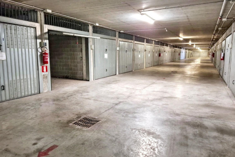 Immagine 7 di Posto auto in vendita  in Via San Vigilio, N. 28 a Milano