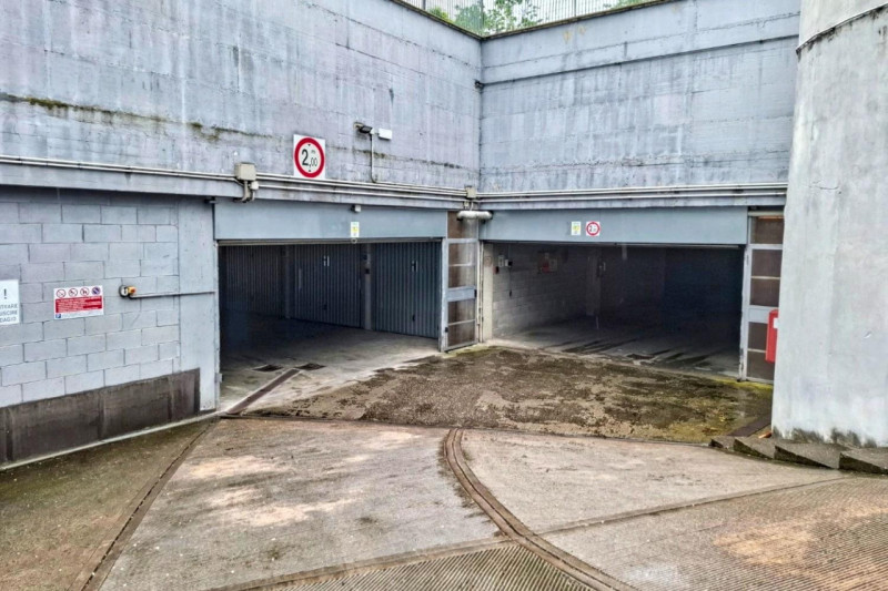 Immagine 12 di Posto auto in vendita  in Via San Vigilio, N. 28 a Milano
