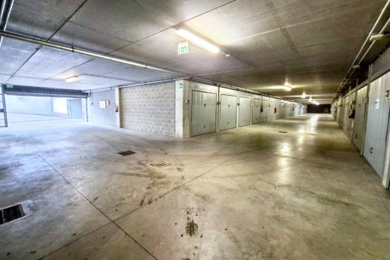 Immagine 17 di Posto auto in vendita  in Via San Vigilio, N. 28 a Milano