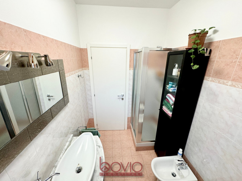 Immagine 75 di Appartamento in vendita  in Via Superga n°19 a Baldissero Torinese