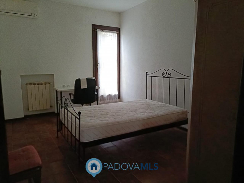 Immagine 19 di Casa bifamiliare in vendita  in Via Friuli a Selvazzano Dentro