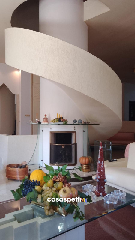 Immagine 13 di Villa in vendita  in Via Montanara 68 a Sava