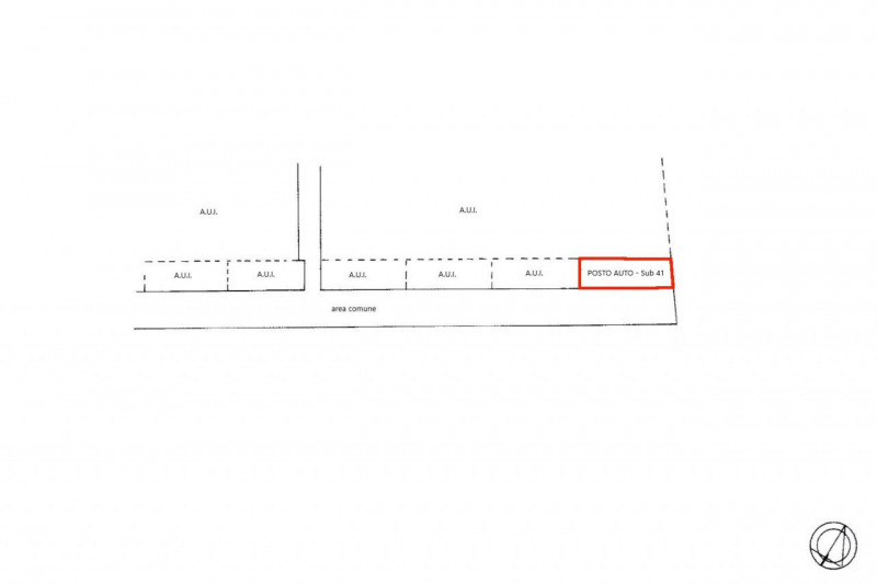 Immagine 1 di Posto auto in vendita  in Via dei Cigni, 21050 Porto Ceresio VA, Italia a Porto Ceresio