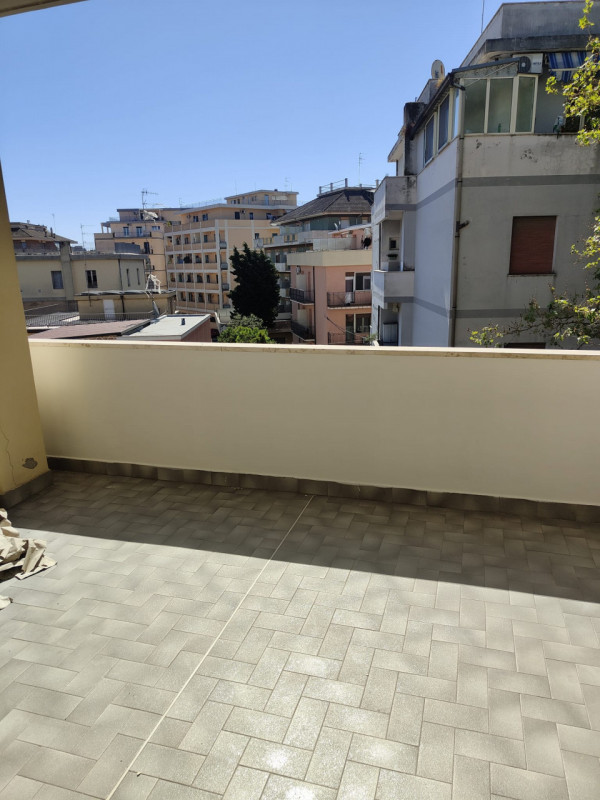 Immagine 10 di Appartamento in affitto  in Zona Stadio a Pescara