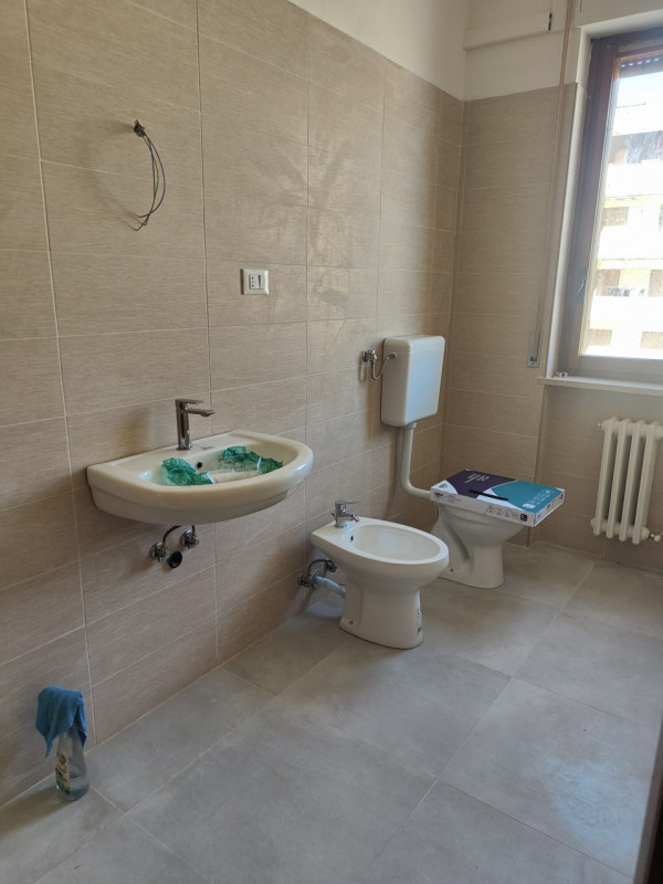 Immagine 21 di Appartamento in affitto  in Zona Stadio a Pescara