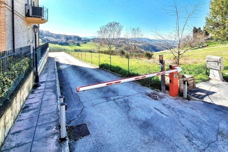 Immagine 5 di Cantina in vendita  in Via Sant'Esuperanzio, N. 29/G a Cingoli