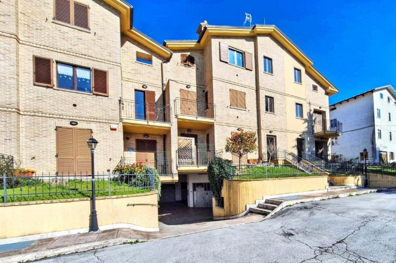 Immagine 2 di Cantina in vendita  in Via Sant'Esuperanzio, N. 29/G a Cingoli