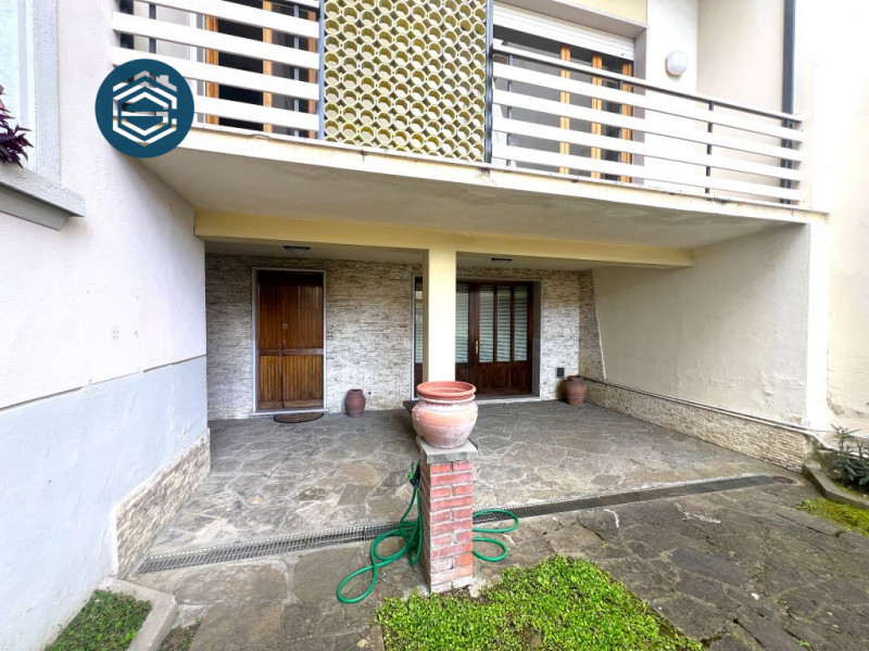 Immagine 6 di Casa indipendente in vendita  in Via Bruno Buozzi 127 a Campi Bisenzio