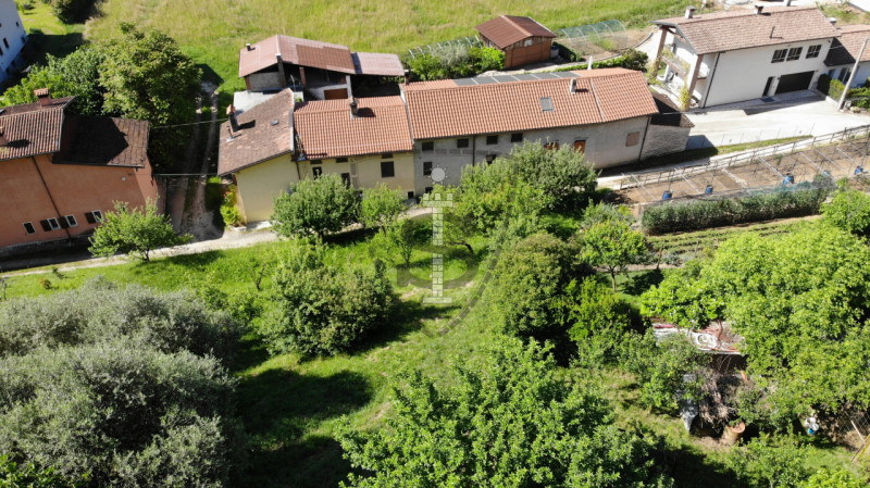 Immagine 5 di Terreno in vendita  in Via Salarola, 48 a Marostica