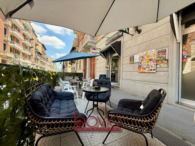 Immagine 2 di Attività commerciale in vendita  in Via Frejus n°117/a a Torino