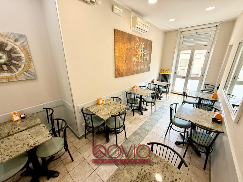 Immagine 15 di Attività commerciale in vendita  in Via Frejus n°117/a a Torino