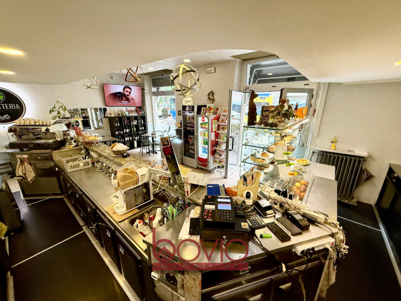 Immagine 17 di Attività commerciale in vendita  in Via Frejus n°117/a a Torino